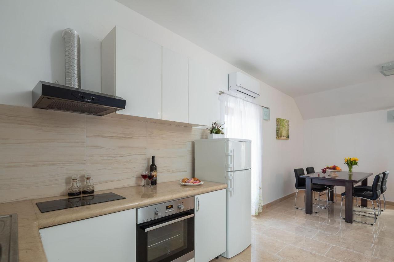 Luxury Stone Villa Nevija 2022 Private Villa Milna  Εξωτερικό φωτογραφία
