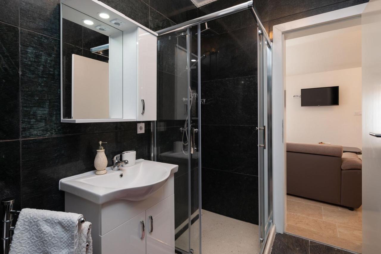 Luxury Stone Villa Nevija 2022 Private Villa Milna  Εξωτερικό φωτογραφία