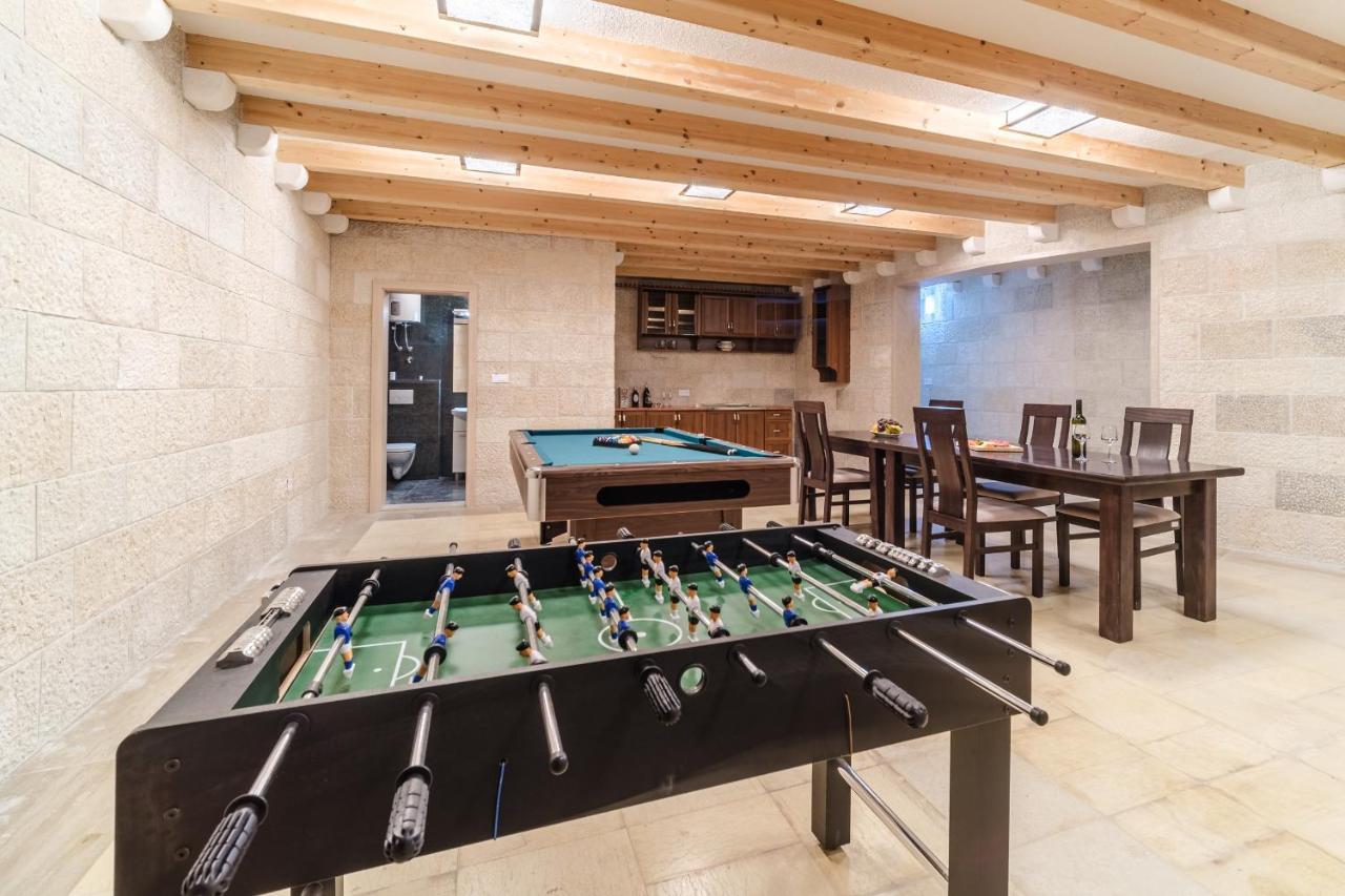 Luxury Stone Villa Nevija 2022 Private Villa Milna  Εξωτερικό φωτογραφία