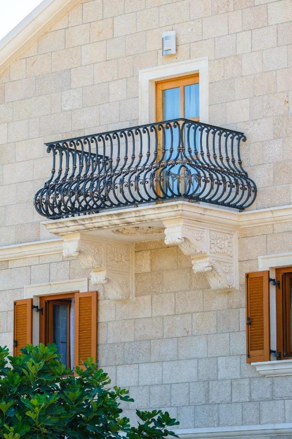 Luxury Stone Villa Nevija 2022 Private Villa Milna  Εξωτερικό φωτογραφία