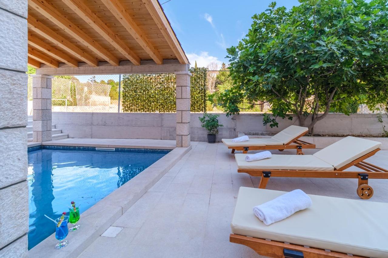 Luxury Stone Villa Nevija 2022 Private Villa Milna  Εξωτερικό φωτογραφία